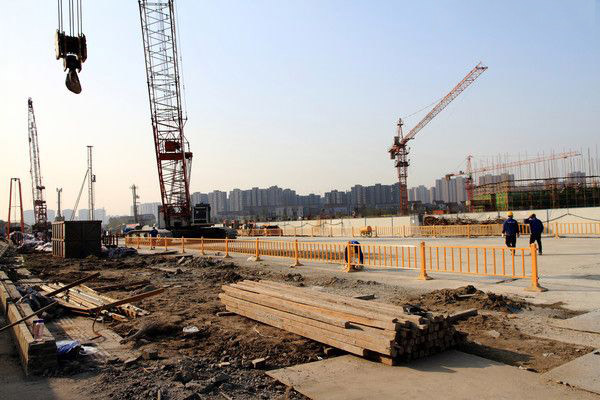 建筑工程青島塔機(jī)租賃|青島腳手架等租賃|青島盤扣輪扣租賃|青島方管租賃|青島施工電梯租賃